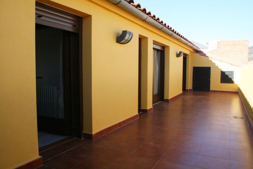 Apartamentos Turisticos Mirayuste Guadalupe  Zewnętrze zdjęcie