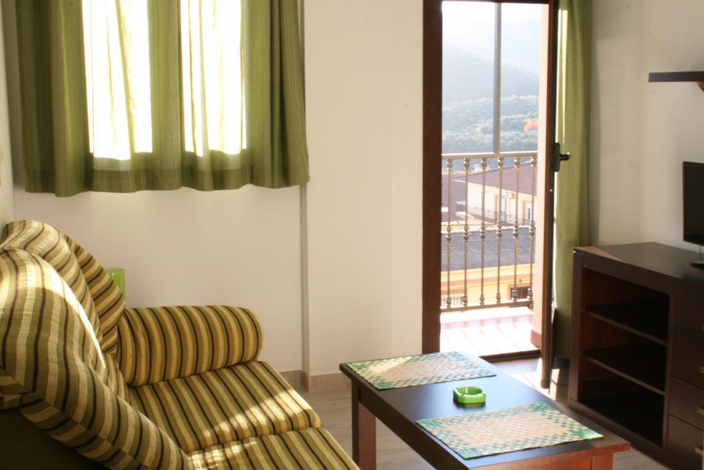 Apartamentos Turisticos Mirayuste Guadalupe  Zewnętrze zdjęcie