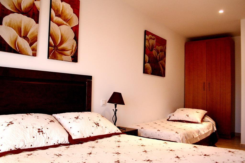 Apartamentos Turisticos Mirayuste Guadalupe  Zewnętrze zdjęcie