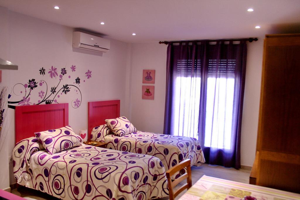 Apartamentos Turisticos Mirayuste Guadalupe  Zewnętrze zdjęcie