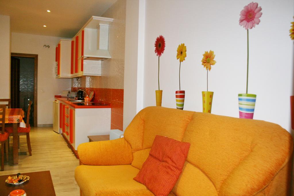 Apartamentos Turisticos Mirayuste Guadalupe  Pokój zdjęcie