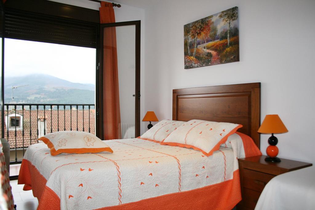 Apartamentos Turisticos Mirayuste Guadalupe  Pokój zdjęcie