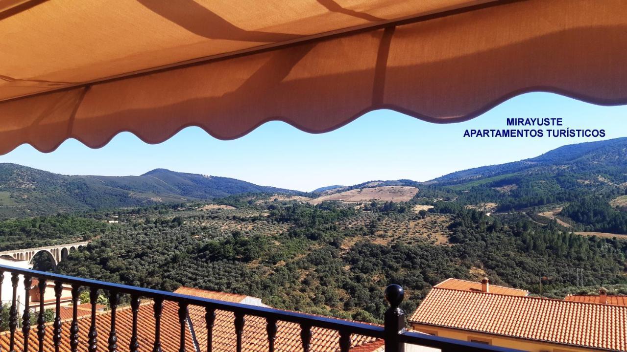 Apartamentos Turisticos Mirayuste Guadalupe  Zewnętrze zdjęcie