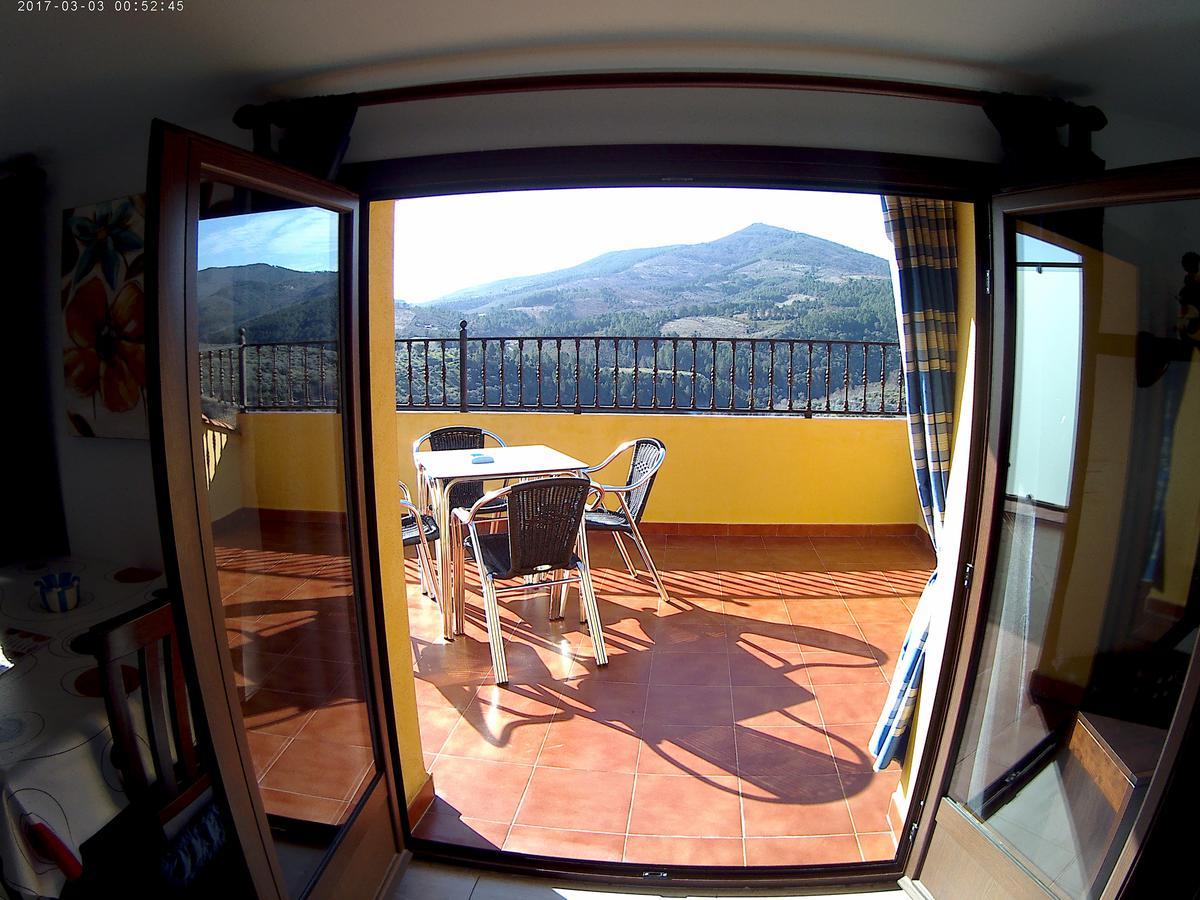 Apartamentos Turisticos Mirayuste Guadalupe  Zewnętrze zdjęcie