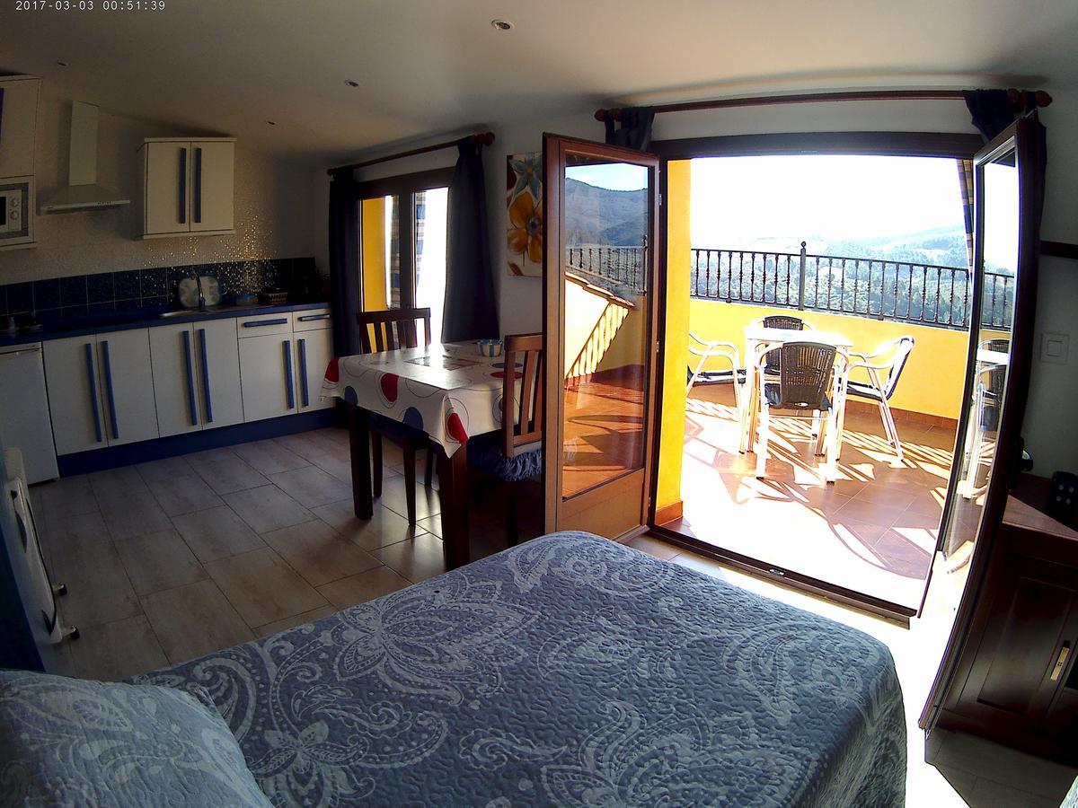 Apartamentos Turisticos Mirayuste Guadalupe  Zewnętrze zdjęcie